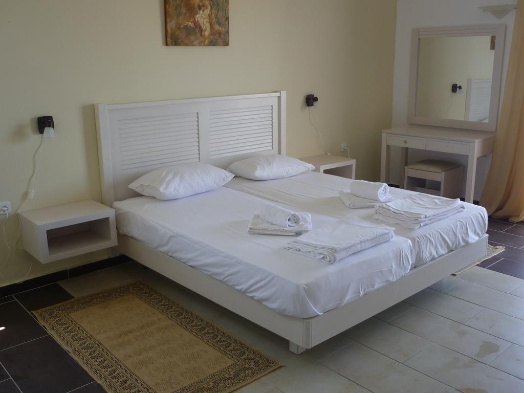 Hotel Oasis Kipariszía Kültér fotó