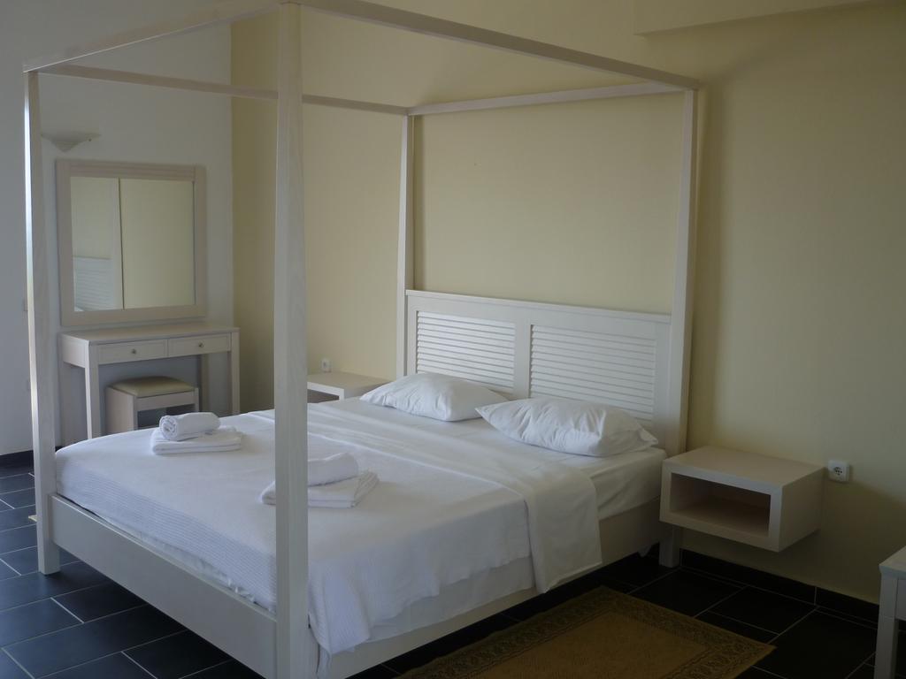 Hotel Oasis Kipariszía Kültér fotó