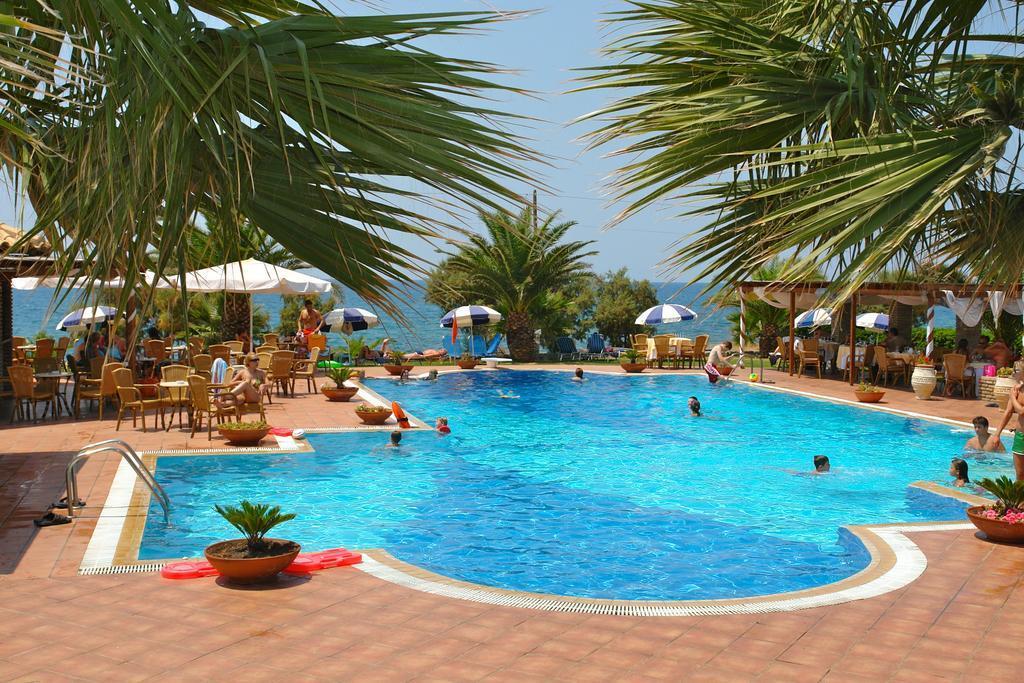 Hotel Oasis Kipariszía Kültér fotó