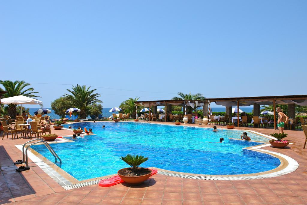 Hotel Oasis Kipariszía Kültér fotó
