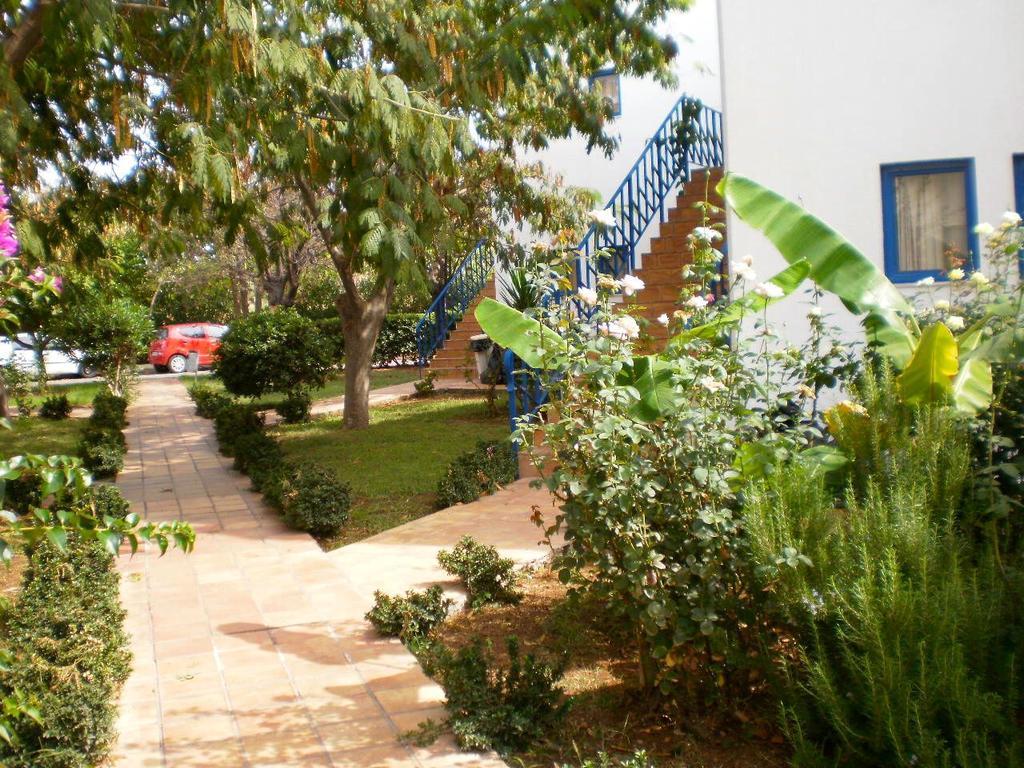 Hotel Oasis Kipariszía Kültér fotó
