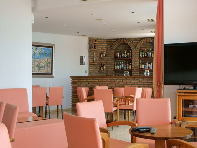 Hotel Oasis Kipariszía Kültér fotó