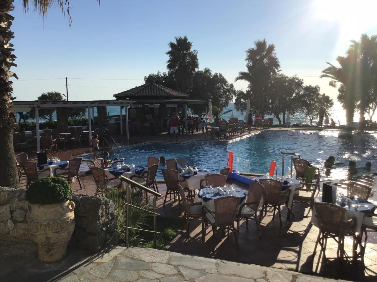 Hotel Oasis Kipariszía Kültér fotó